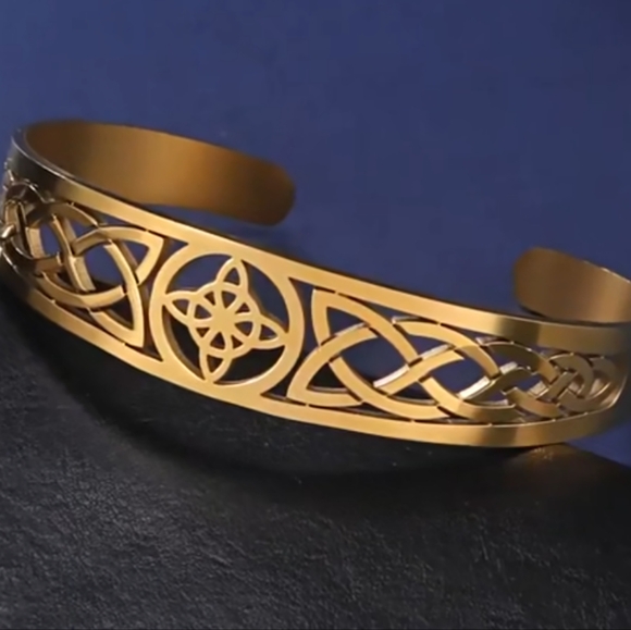 Breakfast at Tiffany's Bracelet - Picture 8 of 8